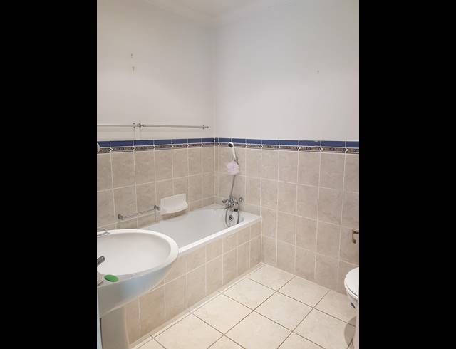 3 BEDROOM SIMPLEX RENTED IN HILLCREST CENTRAL
